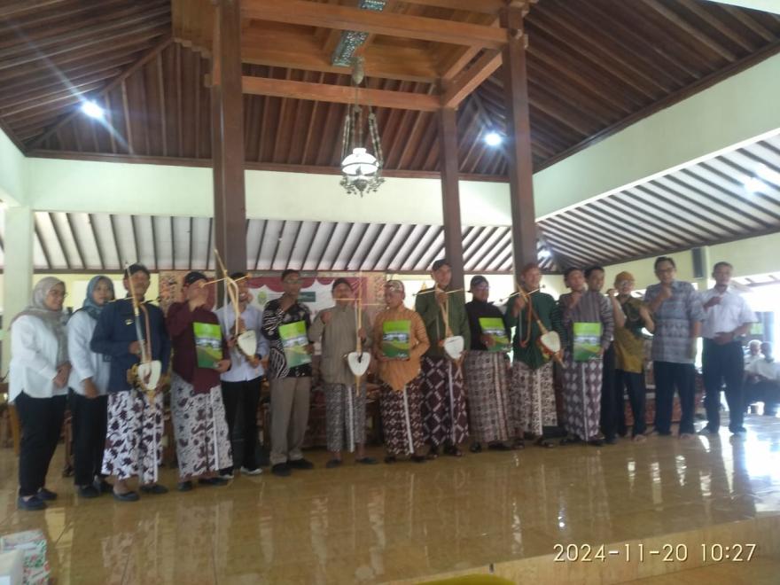 Penyerahan Gamelan Kuningan untuk Rintisan Desa Budaya se-Kabupaten Bantul Tahun 2024